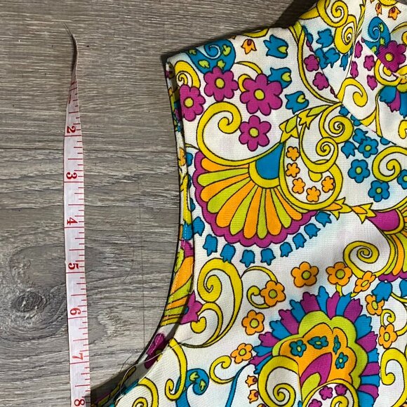 94 (VWC) Vintage. Womens. Handcrafted. Wild Paisley. Dress. - Picture 3 of 16